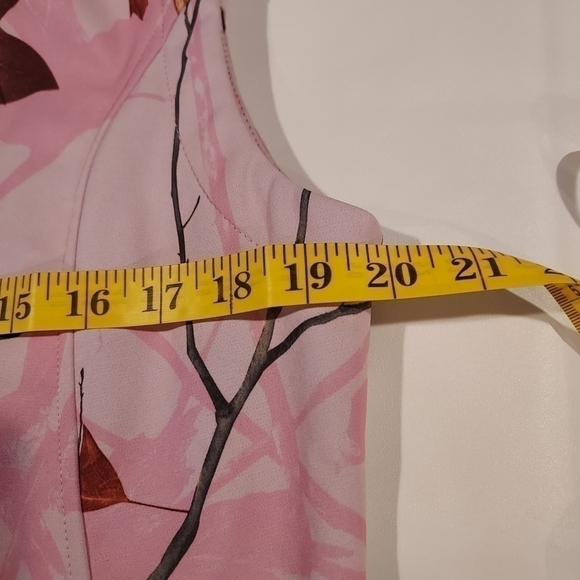 WFS  BURLEY GIRL pink camo hunting vest - Picture 6 of 13